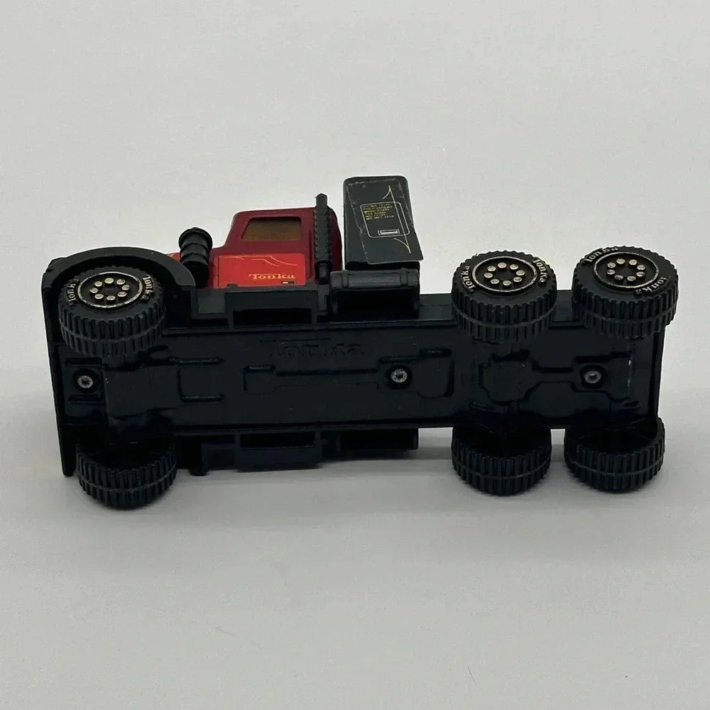 Vintage 1983 Tonka Kenworth Semi‎ Truck  58150 7.5” Wheeler Car Toy Brown gold